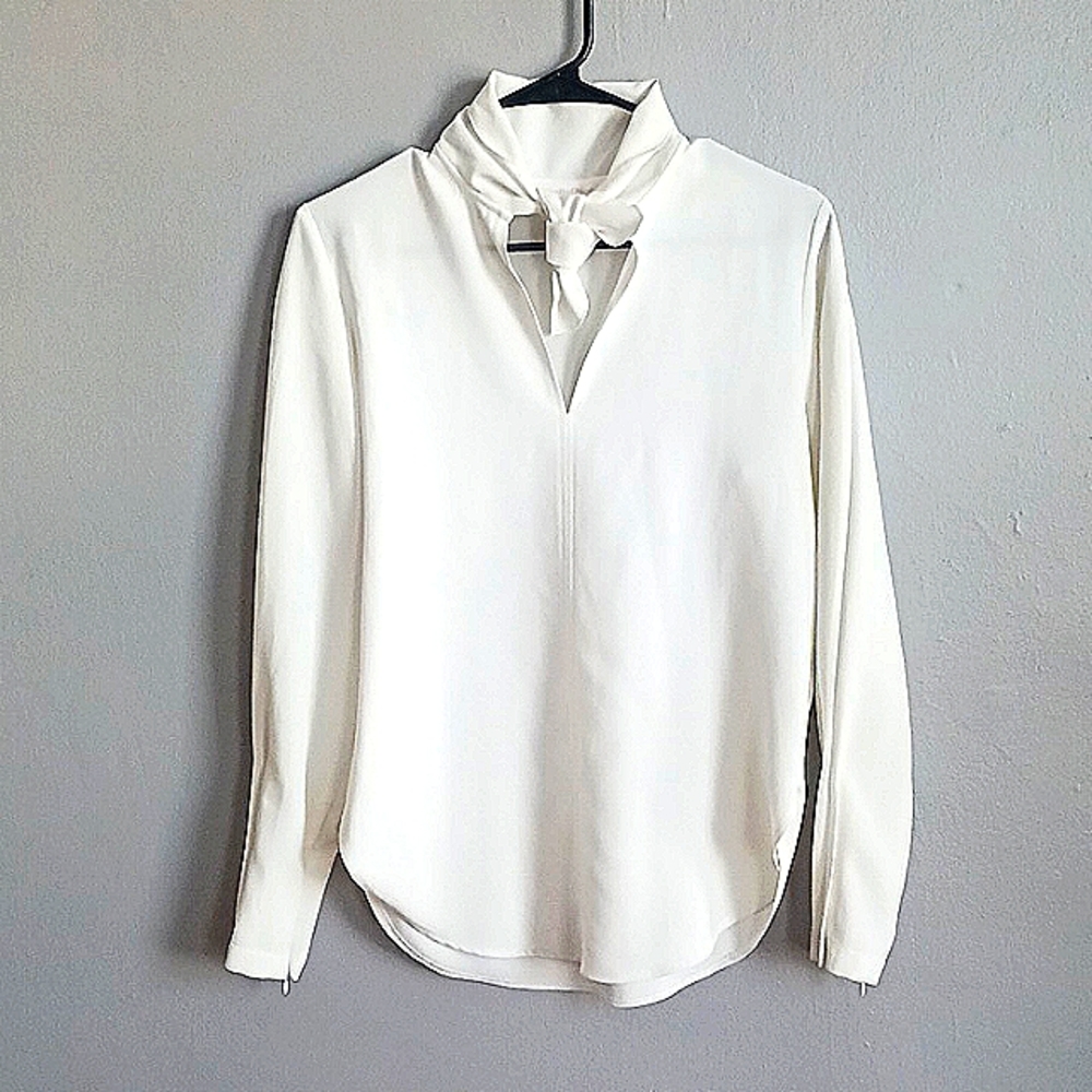 See By Chloe~ Ladies blouse, size 38 EU/ 6 US, Iconic White